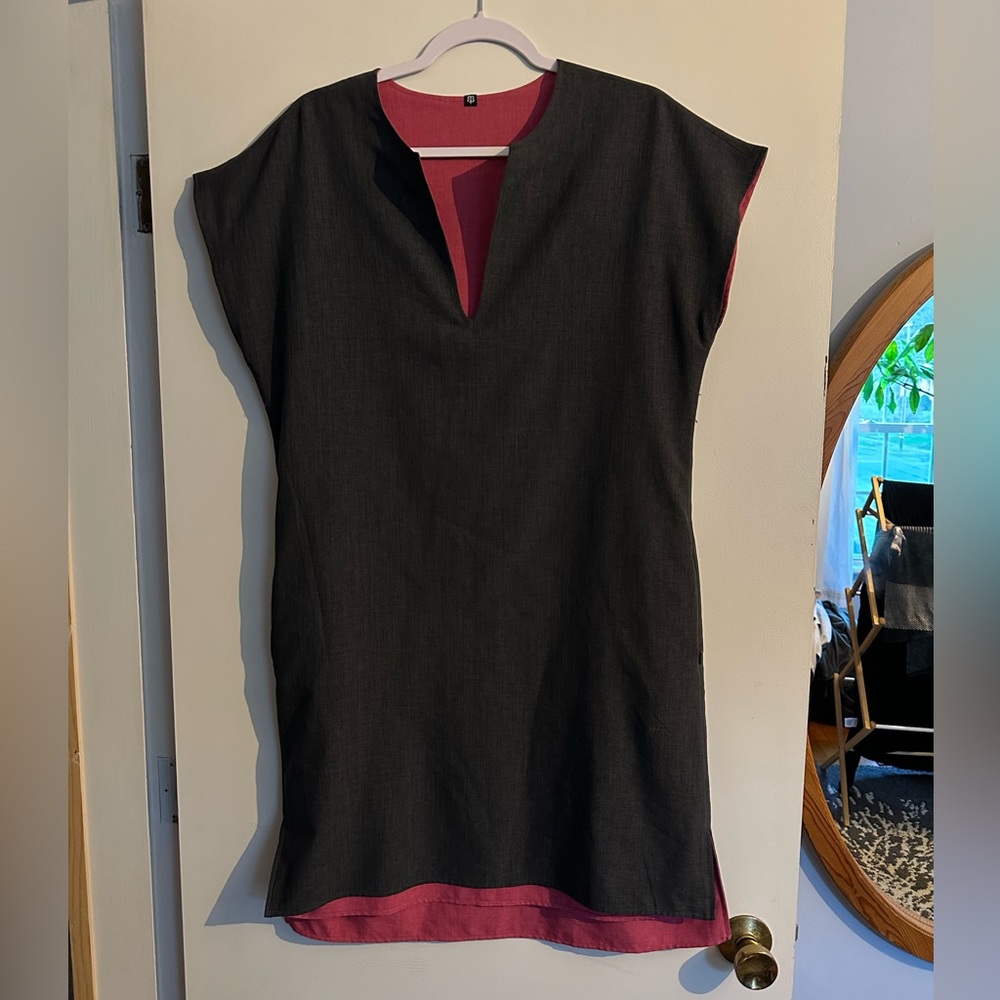 Betabrand Reversible Travel Tunic - Medium - Gray or Pink